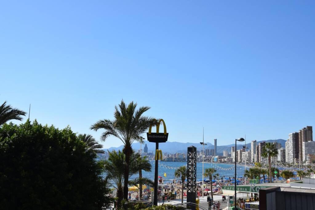 Apartamento En El Paseo Maritimo De Benidorm Exteriör bild
